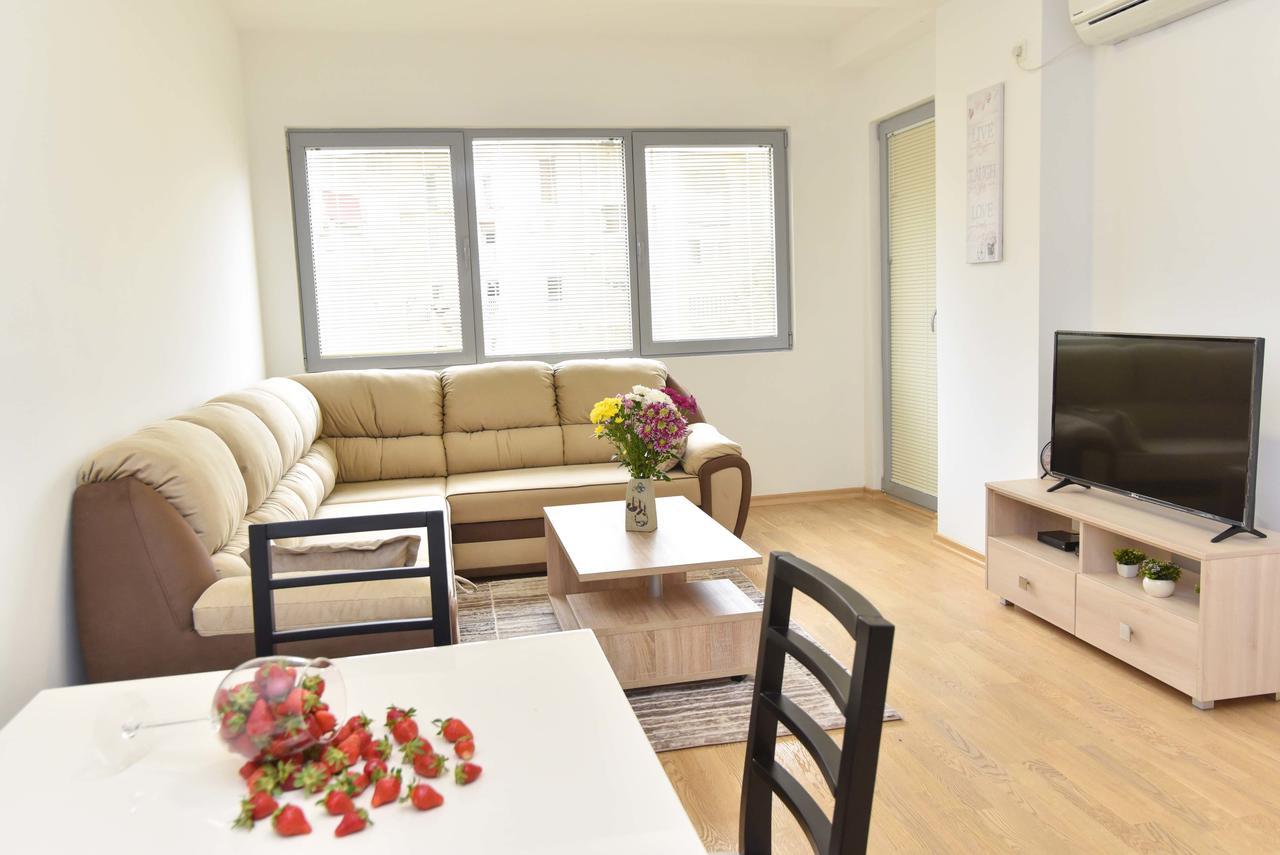 Victoria South Side Apartment *